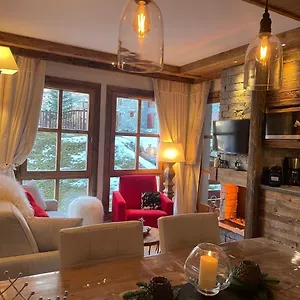 Apartment Arc 1950 Appt Luxe 2-4pers -skis Aux Pieds-spa-piscines Interieure Et Exterieure-sauna-hammam, Les Arcs (Savoie)